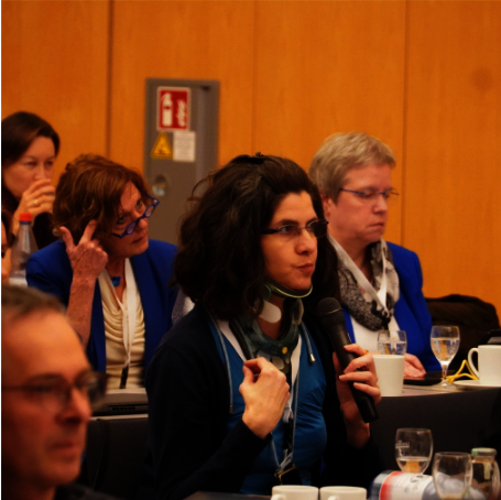 Austausch mit Mitgliedern Austausch mit Mitgliedern