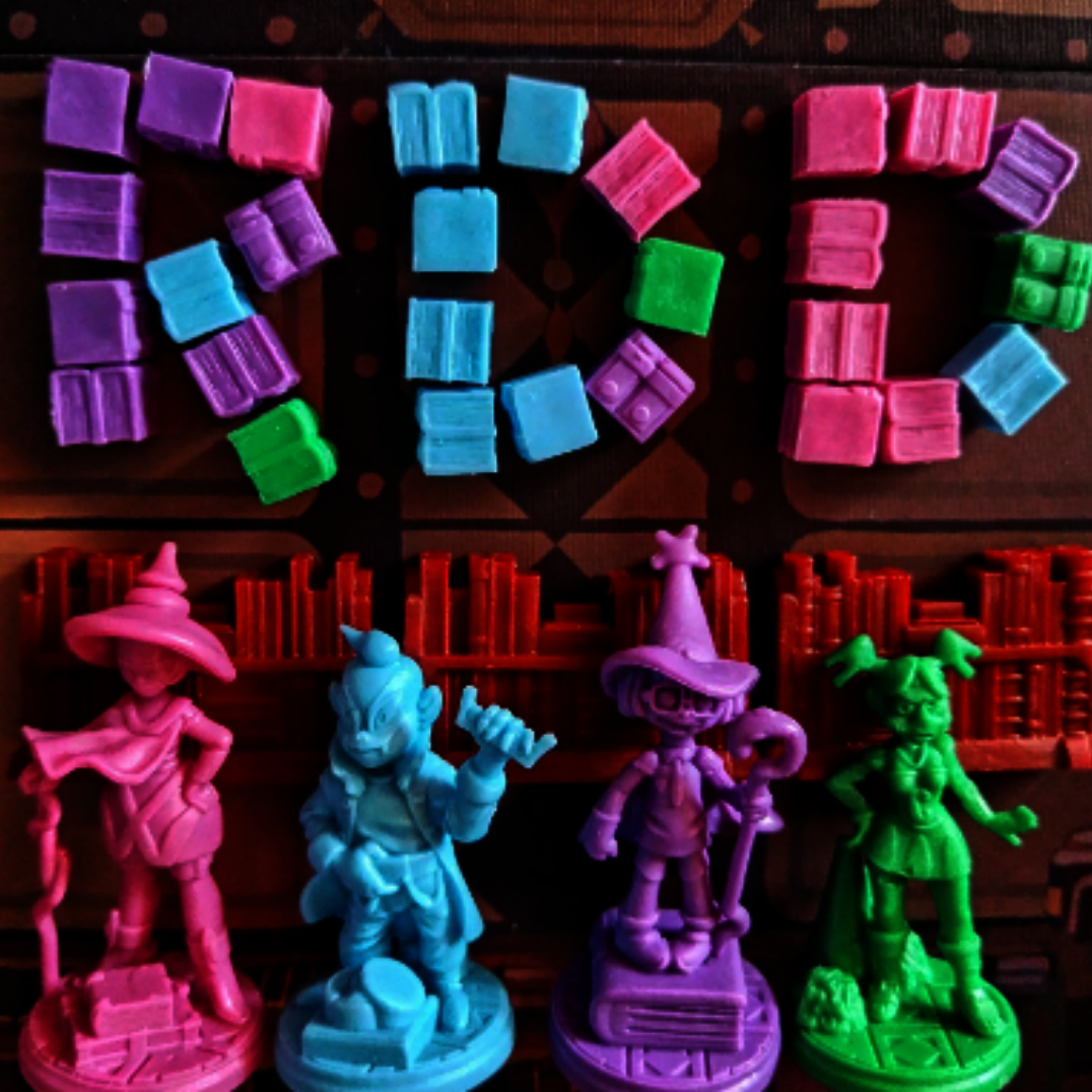 Beispiel Board Games Challenge Vier bunte Spielfiguren vor einem Hintergrund mit bunten Spielsteinen, die die Buchstaben "RPG" bilden