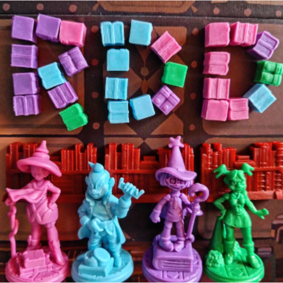 Beispiel Board Games Challenge Bunte Spielsteine vor einem Hintergrund mit bunten Spielsteinen, die die Buchstaben "RPG" bilden